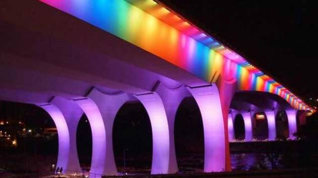 Pride 35W Bridge